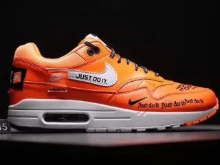 Nike Air Max 1 "Just Do It" orange