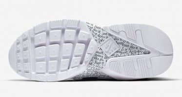 Nike Huarache City Low « Just Do It » blanche