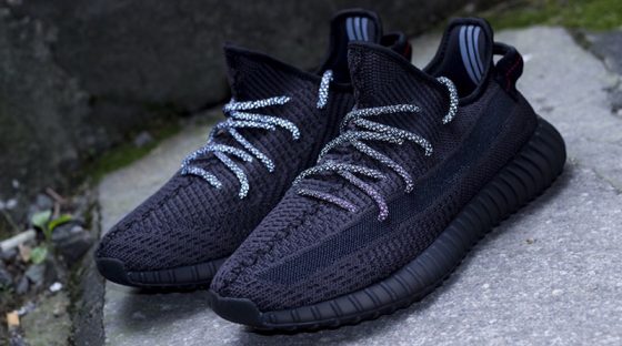 adidas Yeezy Boost 350 v2 ‘’Triple Black’’