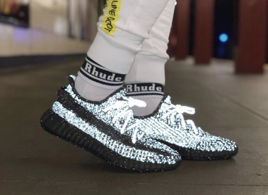 adidas Yeezy Boost 350 v2 ‘’Black Reflective’’