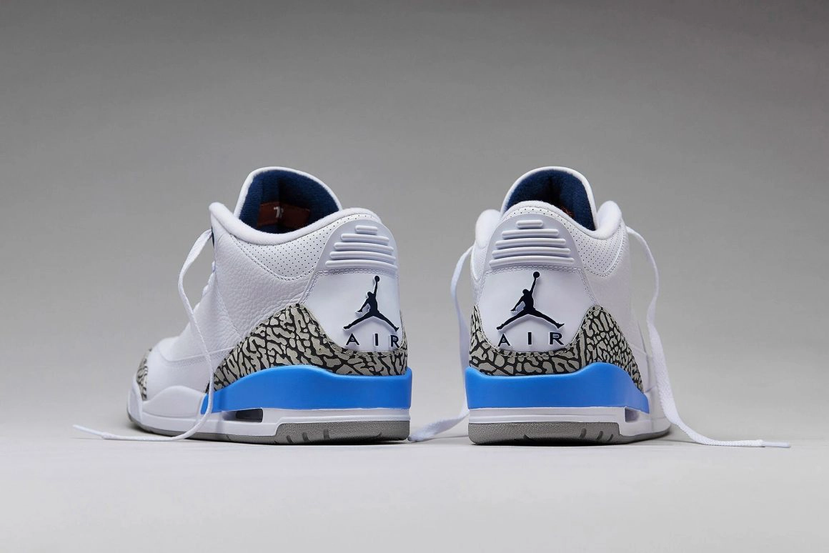 Air Jordan 3 “UNC”