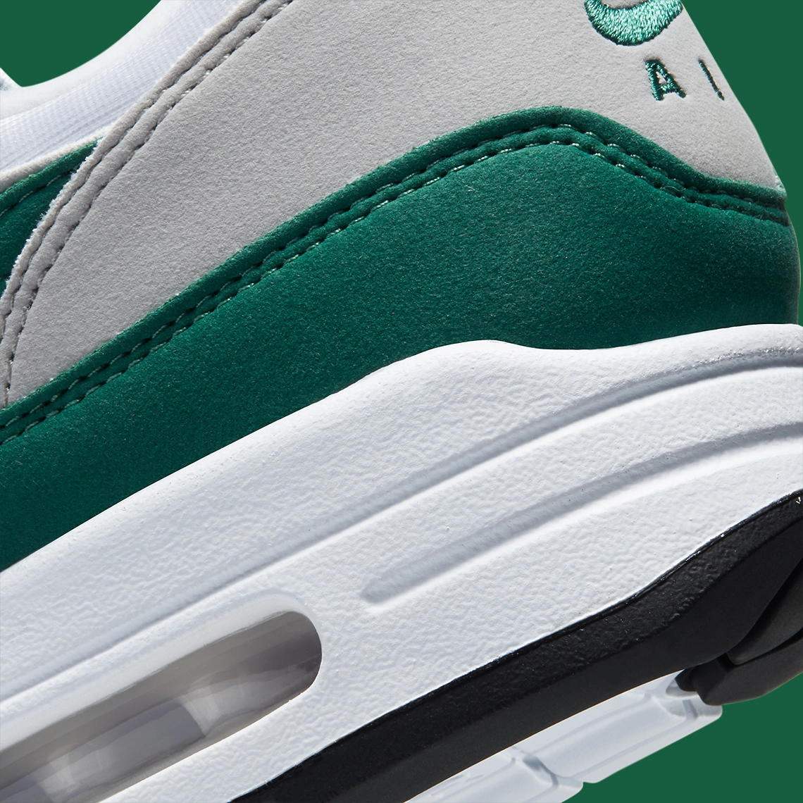 Nike Air Max 1 Anniversary ‘’Hunter Green’’ - DC1454-100