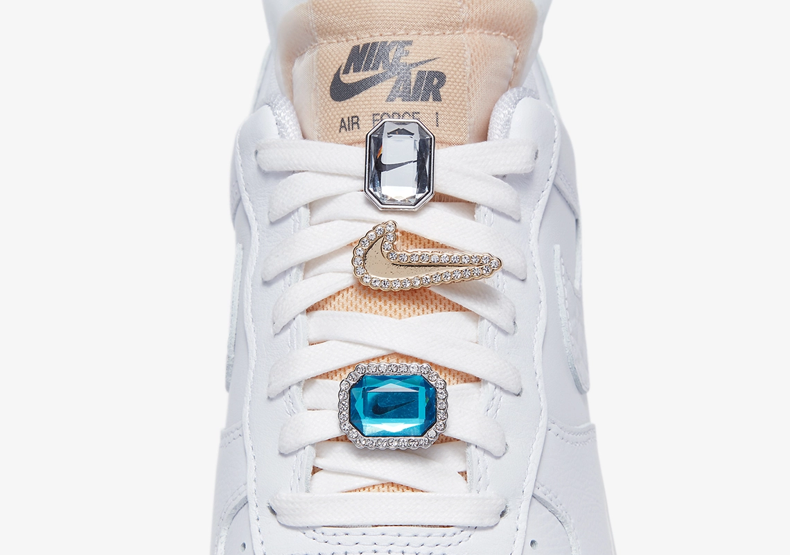 Nike WMNS Air Force 1 ’07 LX ‘’Bling’’ - ‘’White Onyx’’ - CZ8101-100
