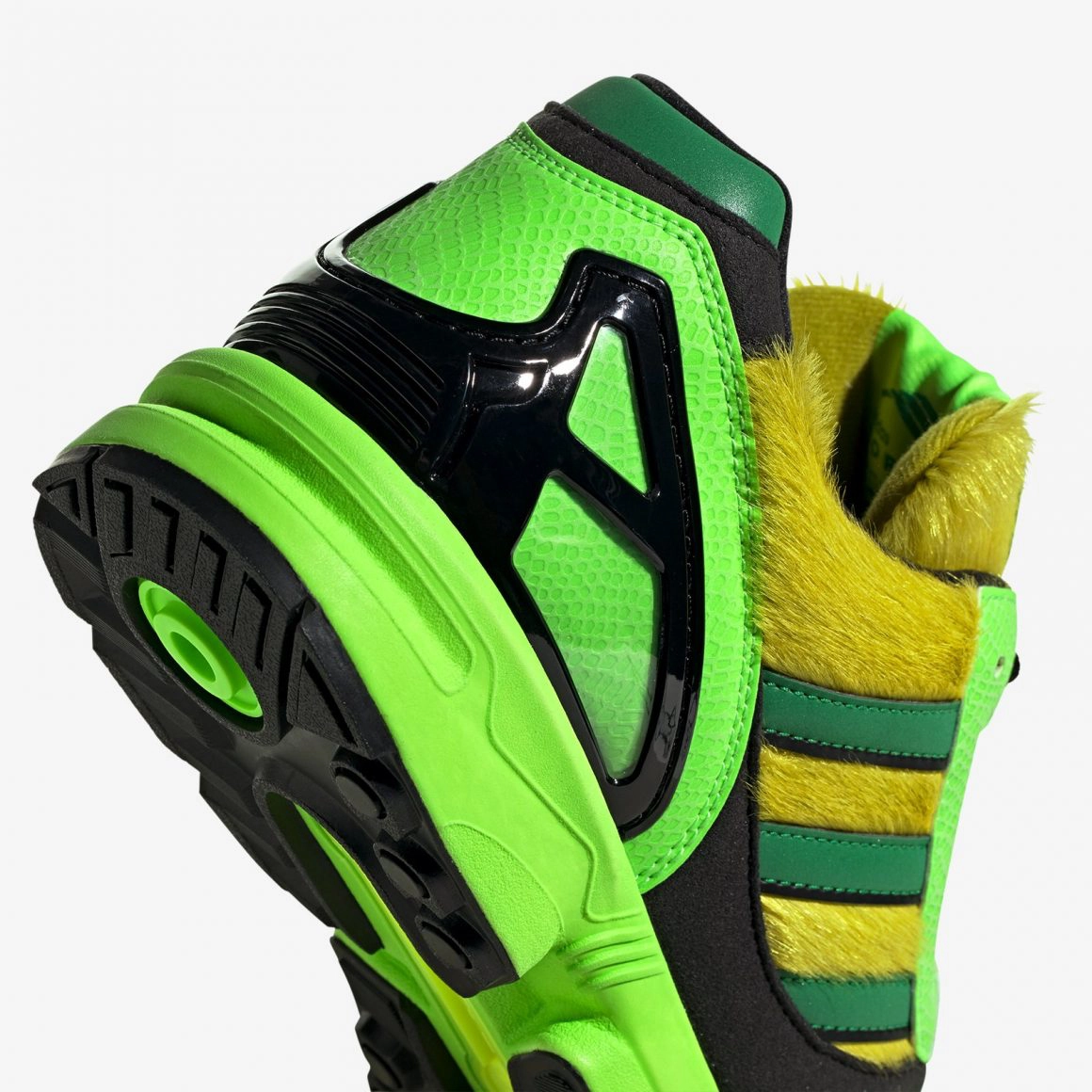 atmos x adidas ZX 8000 ‘’G-SNK 3’’ ‘’Green’’ - FX8593