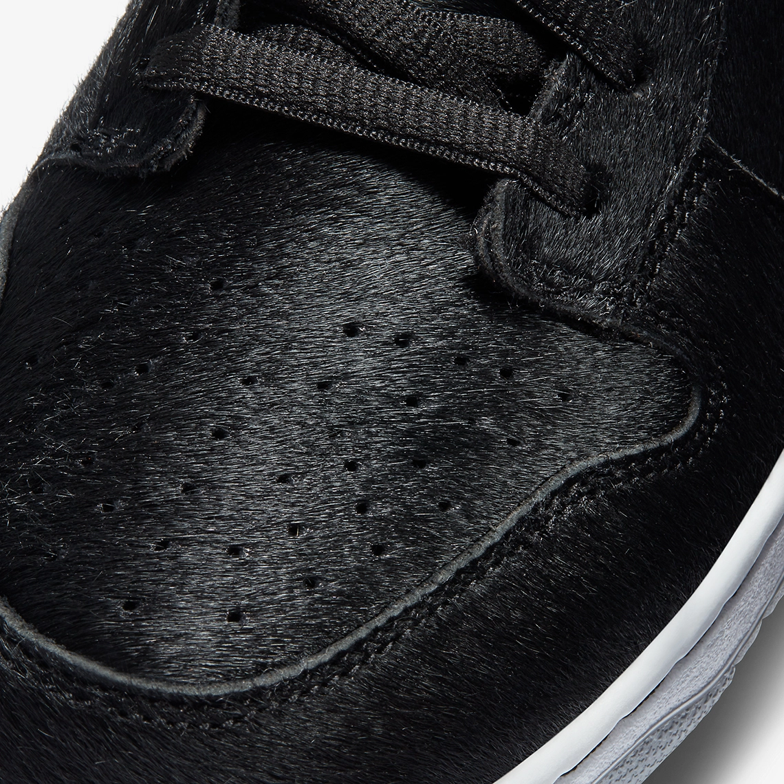 Medicom Toy x Nike SB Dunk Low “Be@rbrick” - CZ5127-001