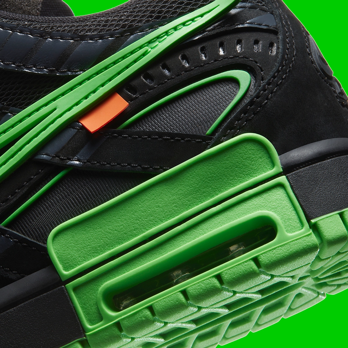 Off-White x Nike Air Rubber Dunk ‘’Green Strike’’ - CU6015-001
