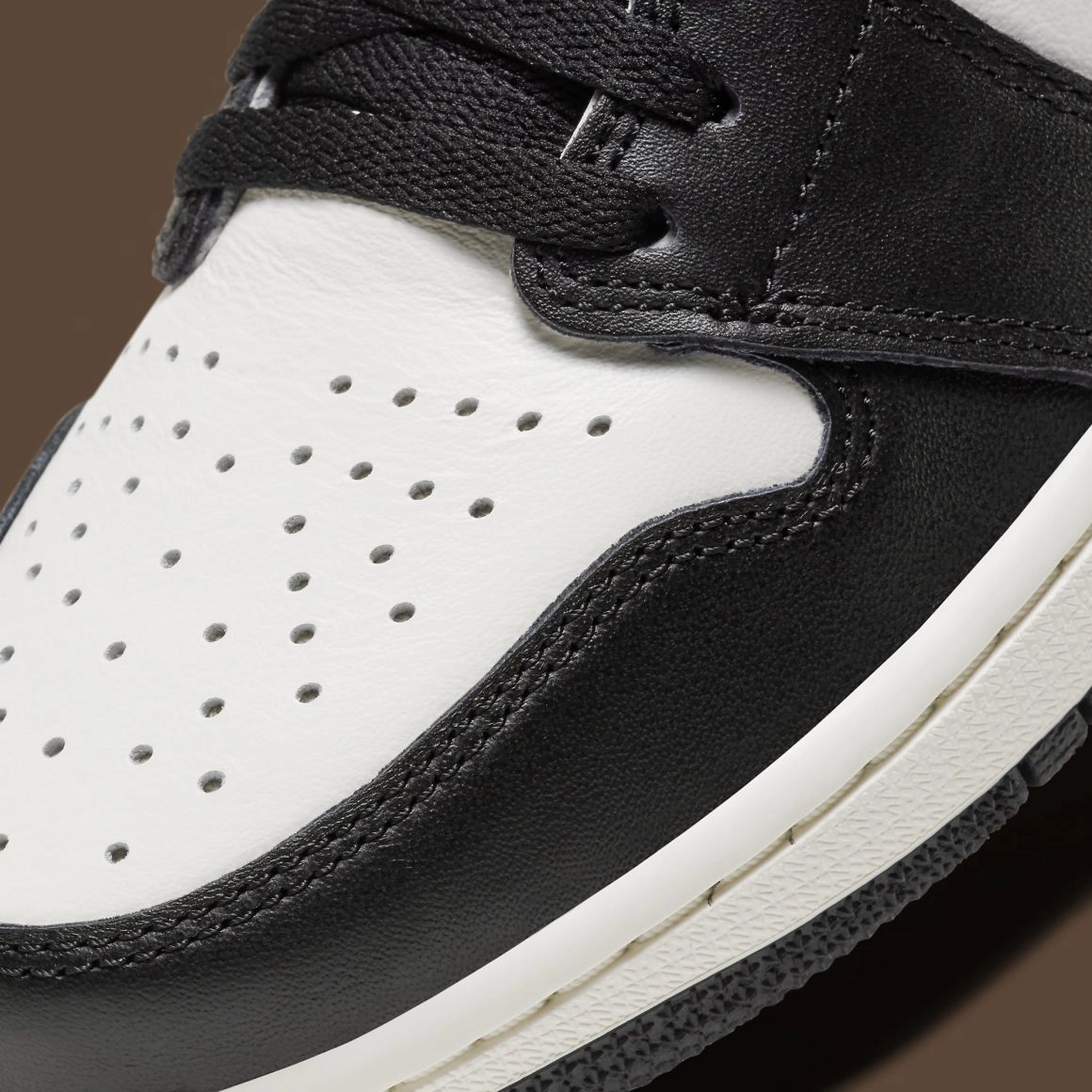 Air Jordan 1 Retro High OG ‘’Dark Mocha’’ - 555088-105