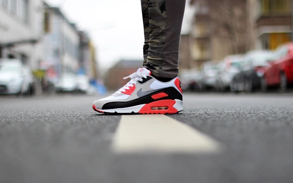 Nike Air Max 90 ‘’Infrared’’ - On-feet
