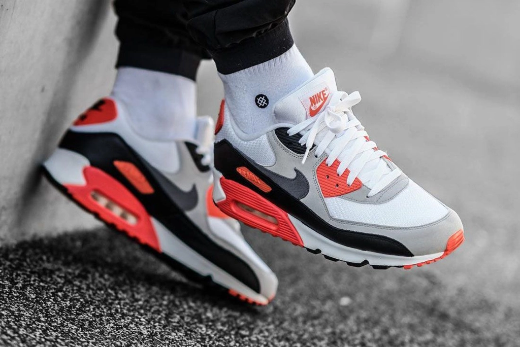 Nike Air Max 90 ‘’Infrared’’ - On-feet