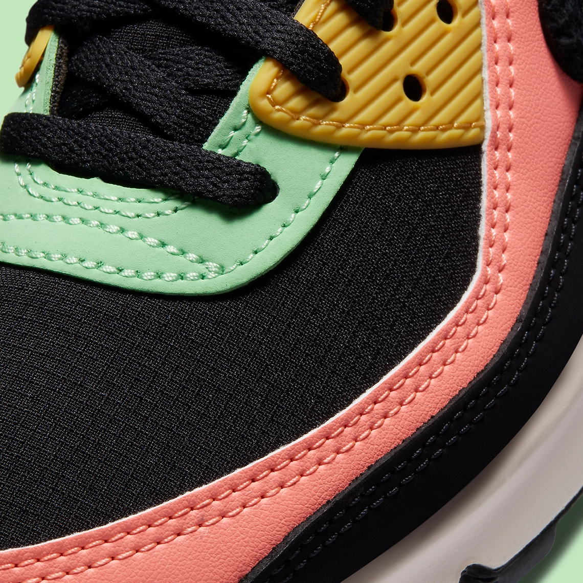 Nike WMNS Air Max 90 PRM ‘’Atomic Pink/Solar Flare’’ - CT1891-600