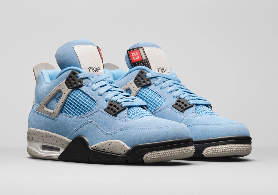 Air Jordan 4 Retro ‘’University Blue’’ - CT8527-400