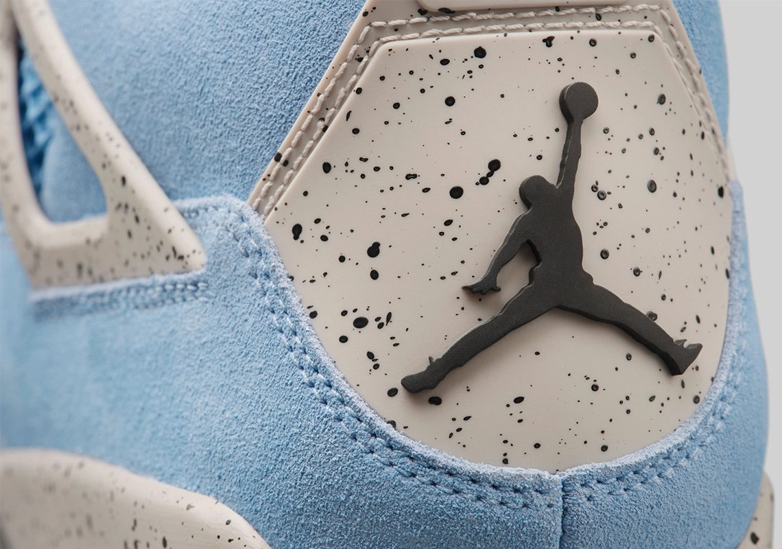 Air Jordan 4 Retro ‘’University Blue’’ - CT8527-400