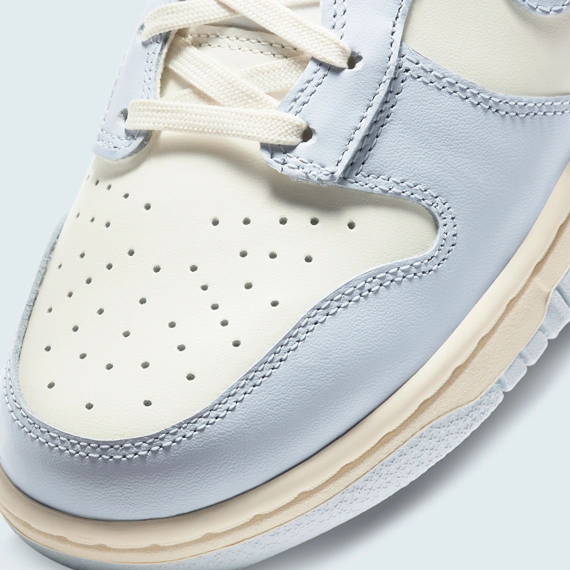 Nike Dunk High WMNS ‘’Football Grey’’ - DD1869-102