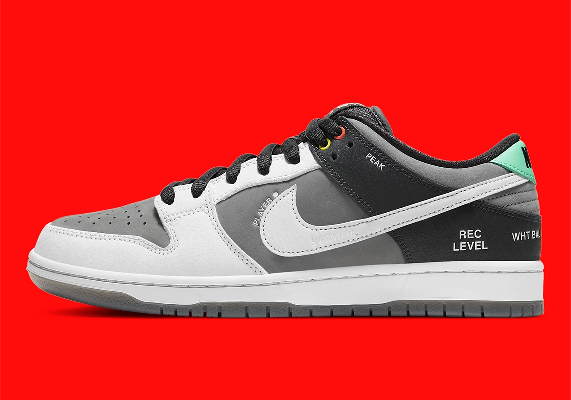 Nike SB Dunk Low ‘’Camcorder’’ - CV1659-001