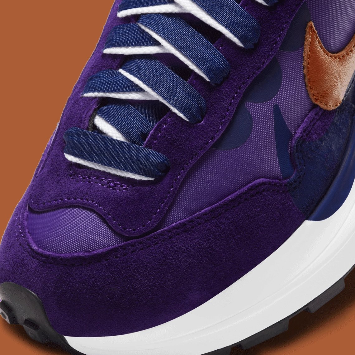 Sacai x Nike VaporWaffle ‘’Dark Iris’’ - DD1875-500