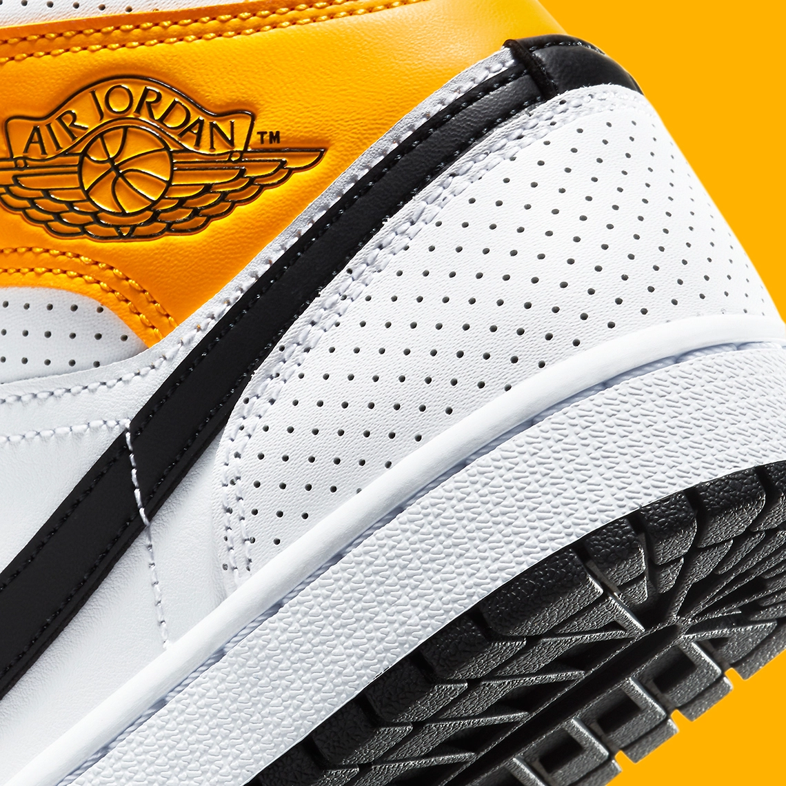 Air Jordan 1 Mid ‘’Laser Orange’’ - BQ6472-107