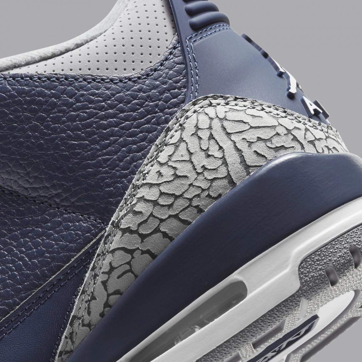 Air Jordan 3 Retro ‘’Midnight Navy’’ - CT8532-401