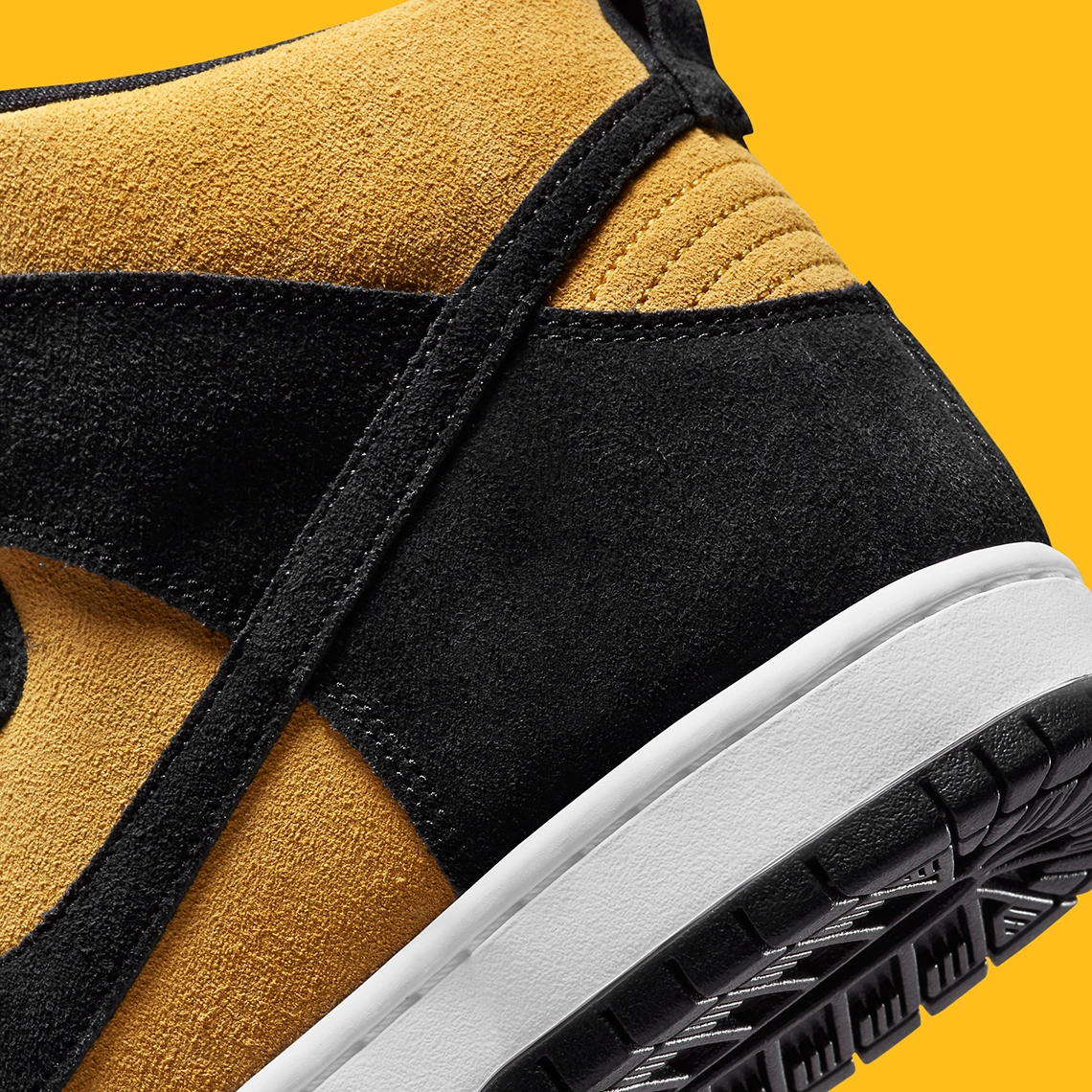Nike SB Dunk High Pro ‘’Reverse Iowa’’ - DB1640-001