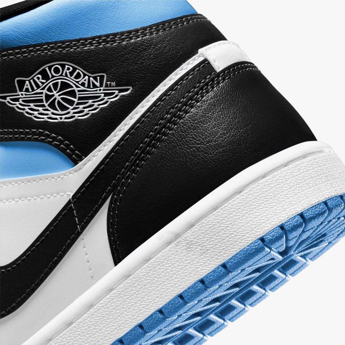 Air Jordan 1 Mid WMNS ‘’White/Black-University Blue’’ - BQ6472-102