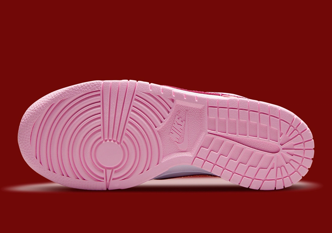 Nike Dunk Low GS ‘’Valentine’s Day’’ - CW1590-601