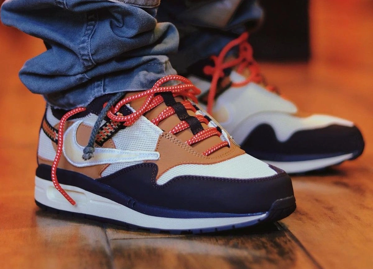 Travis Scott x Nike Air Max 1 ‘’Baroque Brown’’ - DO9392-200