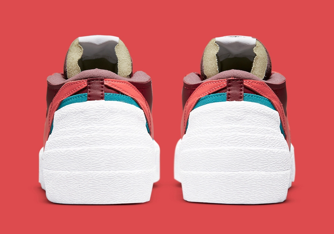 KAWS x Sacai x Nike Blazer Low ‘’Team Red’’ - DM7901-600