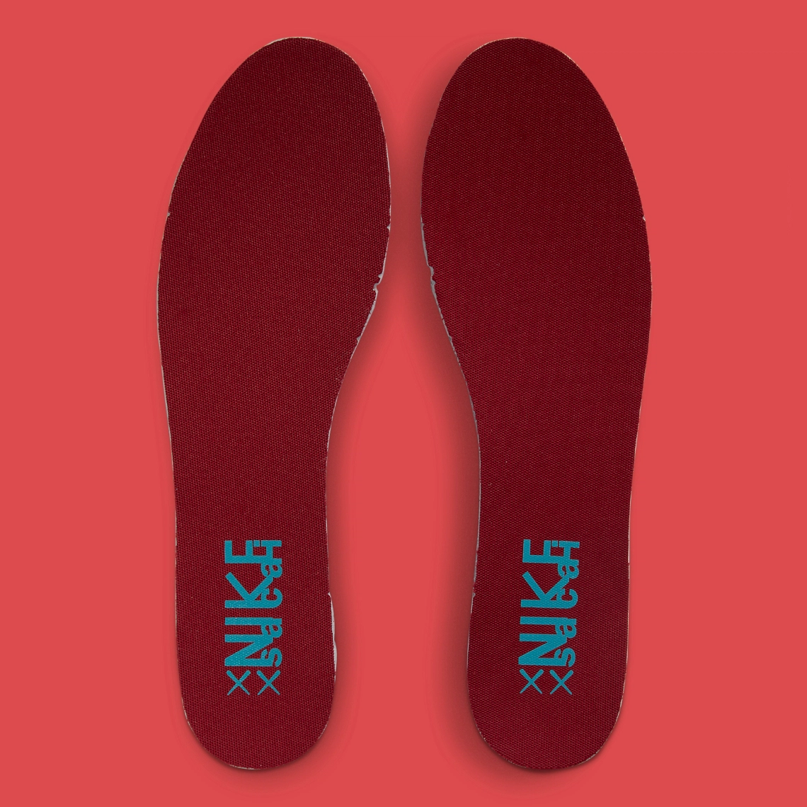 KAWS x Sacai x Nike Blazer Low ‘’Team Red’’ - DM7901-600