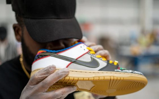 Sneaker - Authentification