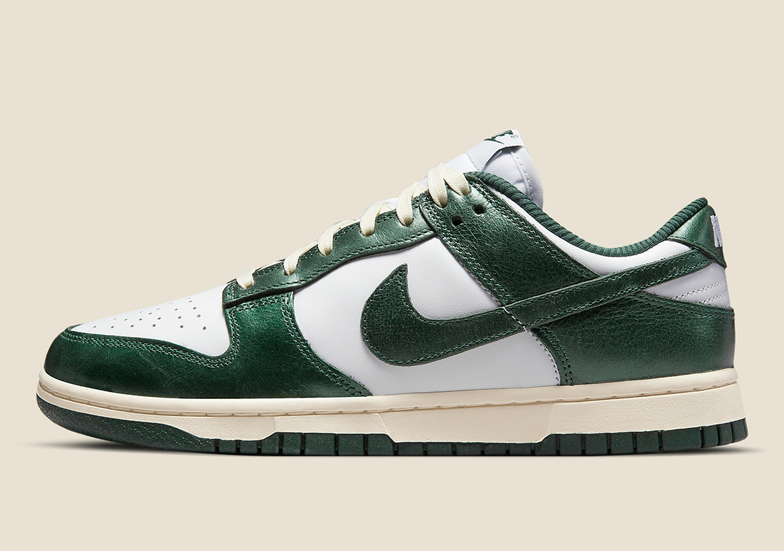 nike dunk low vintage green DQ8580 100 02