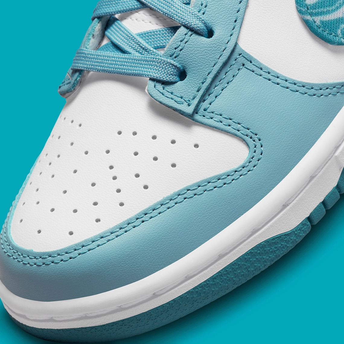 Nike Dunk Low WMNS ‘’Blue Paisley’’ - DH4401-101