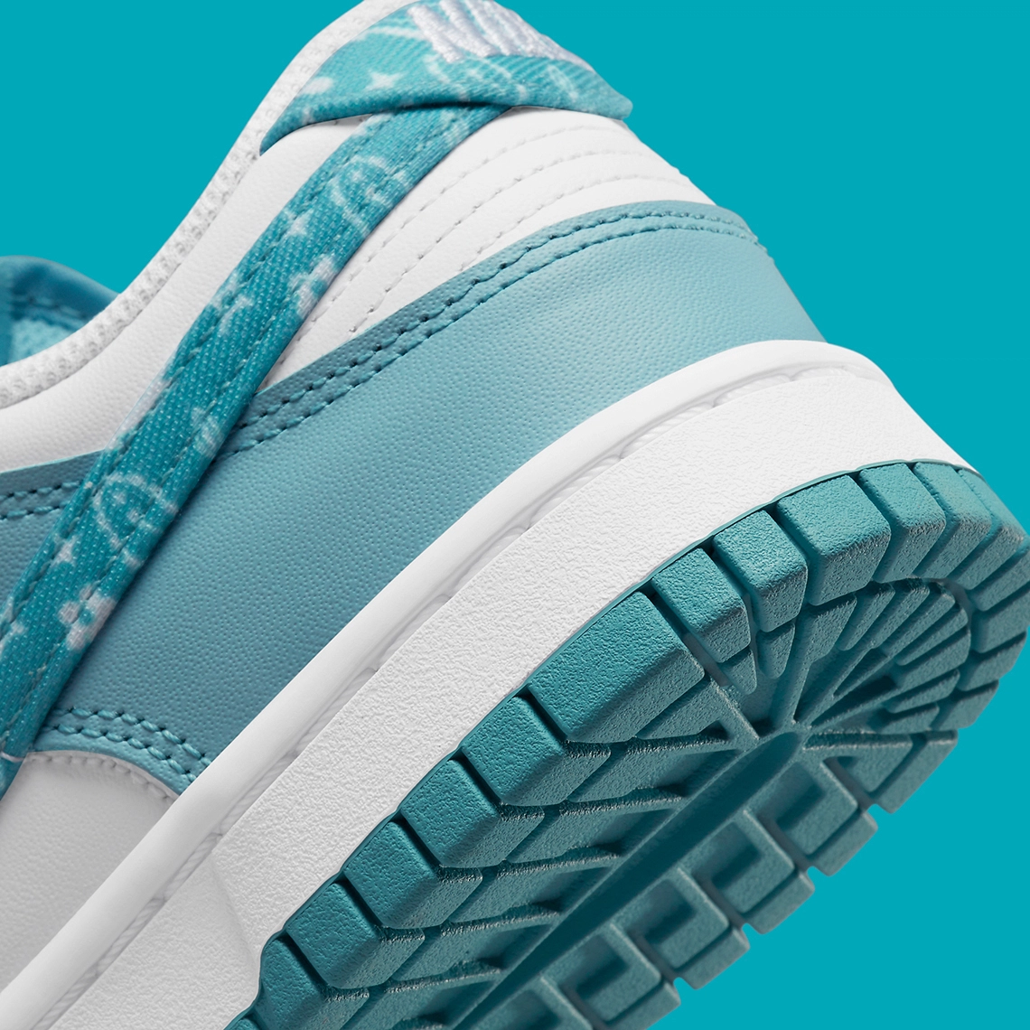 Nike Dunk Low WMNS ‘’Blue Paisley’’ - DH4401-101