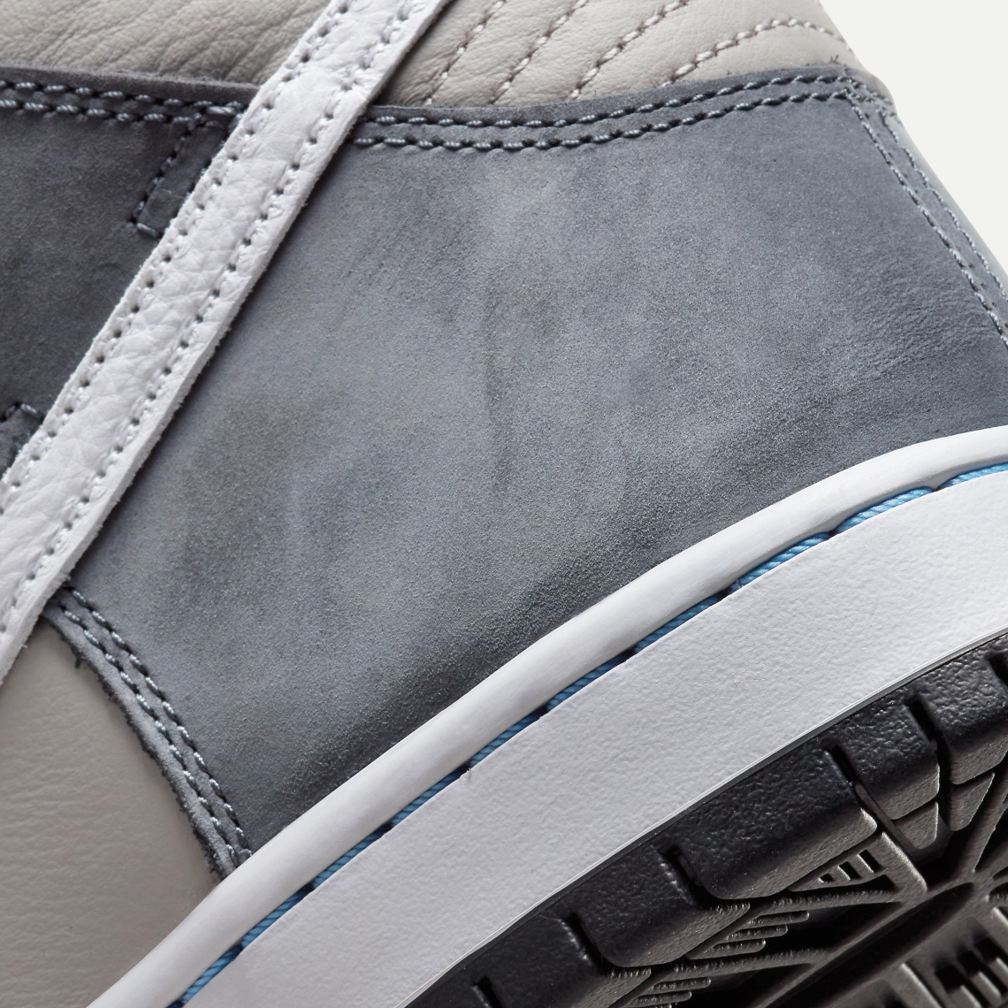 Nike SB Dunk High Pro ‘’Medium Grey’’ - DJ9800-001