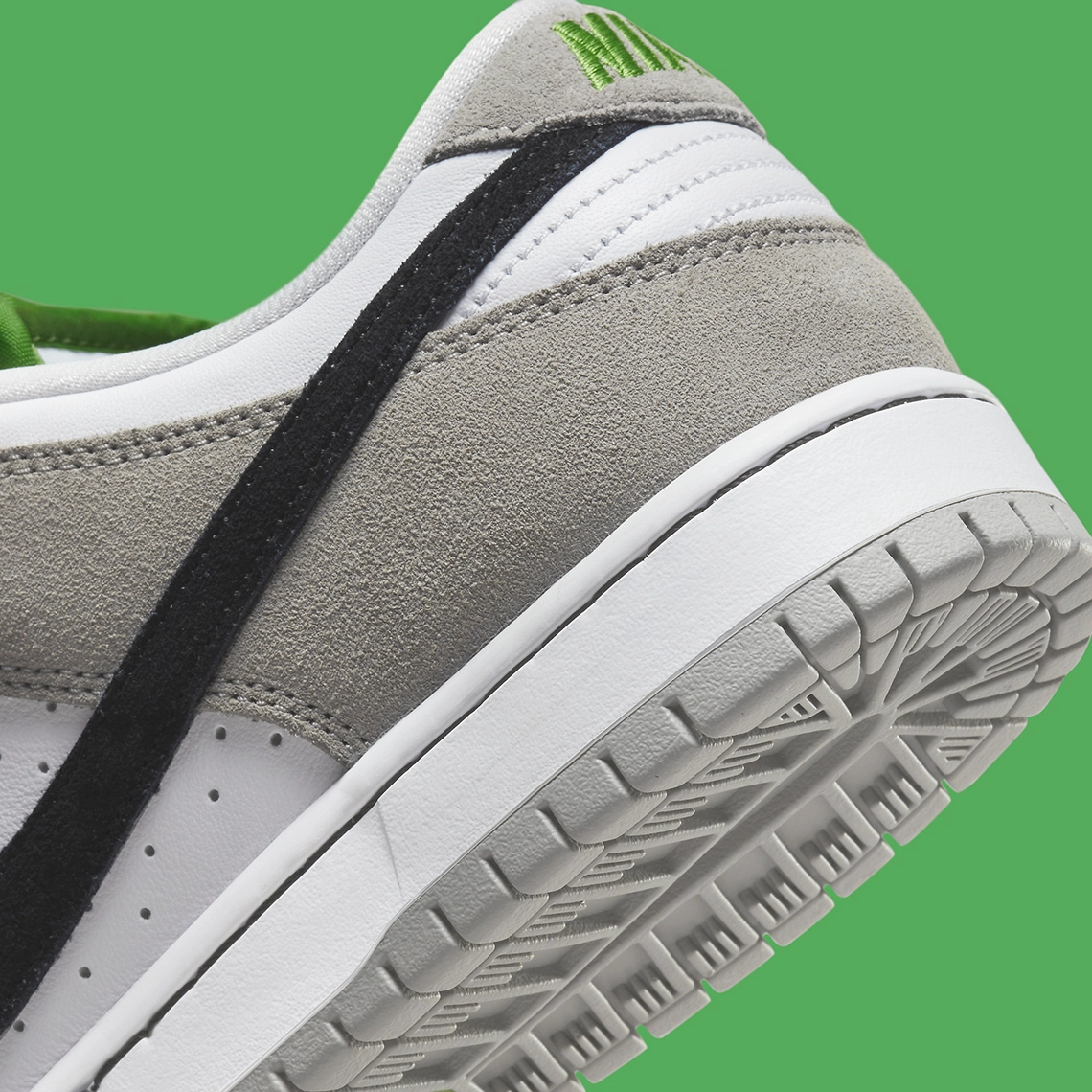 Nike SB Dunk Low ‘’Chlorophyll’’ - BQ6817-011
