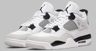 Air Jordan4 ‘’Military Black’’