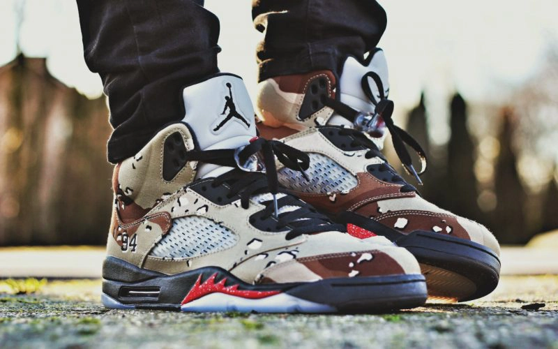 Supreme x Air Jordan 5 ‘’Desert Camo’’ - 824371-201