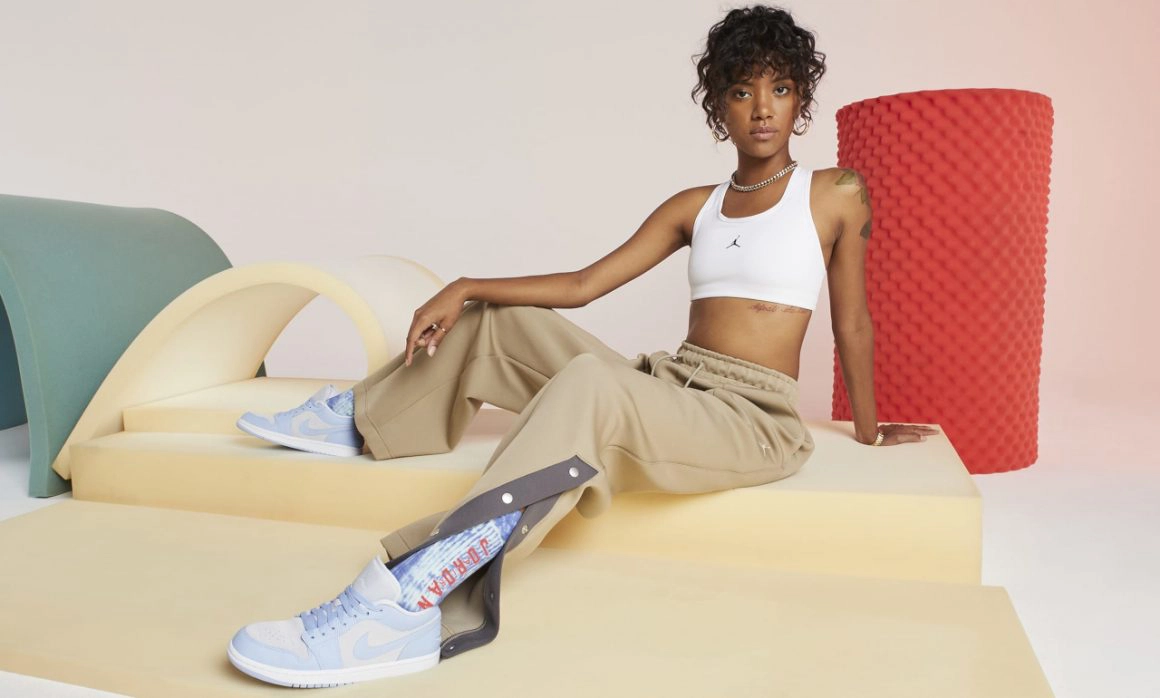 Air Jordan 1 Low - University Blue
