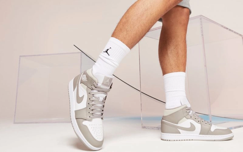 Air Jordan 1 Mid - Linen