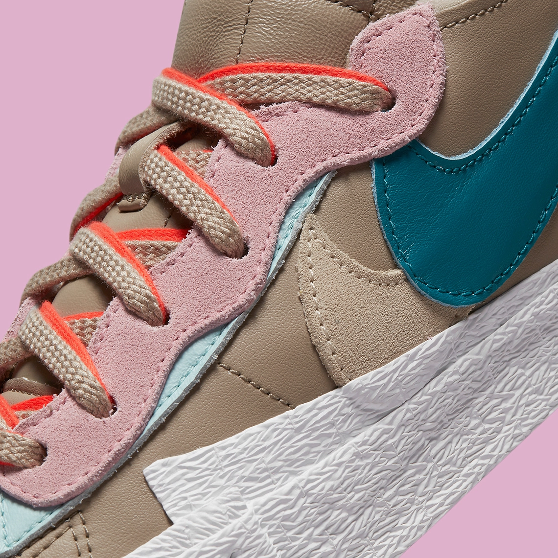 KAWS x Sacai x Nike Blazer Low ‘’Reed’’ - DM7901-200