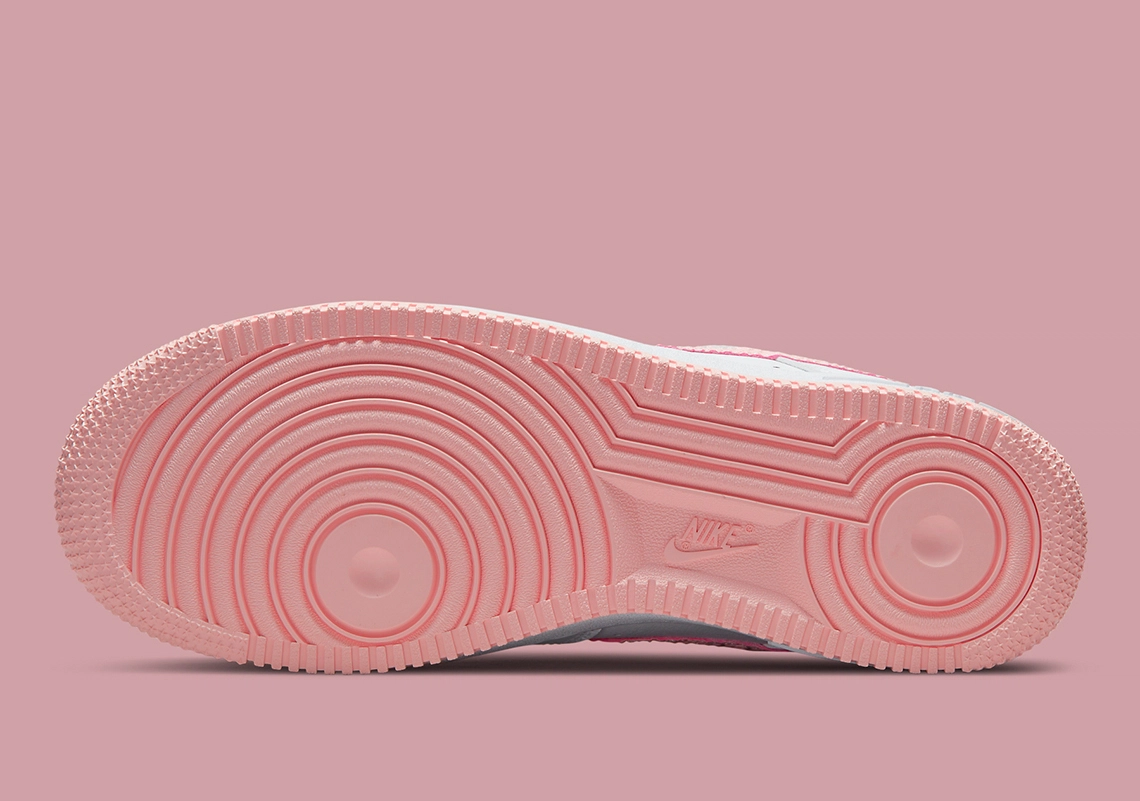 Nike Air Force 1 Low ‘’Valentine’s Day’’ - 2022 - DQ9320-100