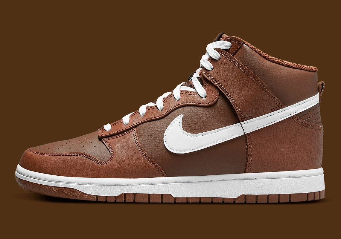 Nike Dunk High ‘’Chocolate’’ - DJ6189-200