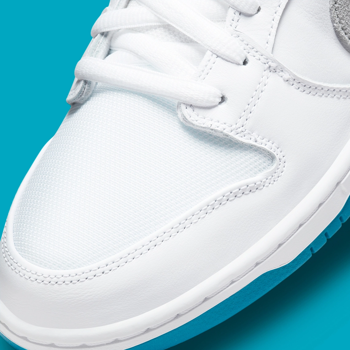 Nike SB Dunk Low ‘’Laser Blue’’ - BQ6817-101