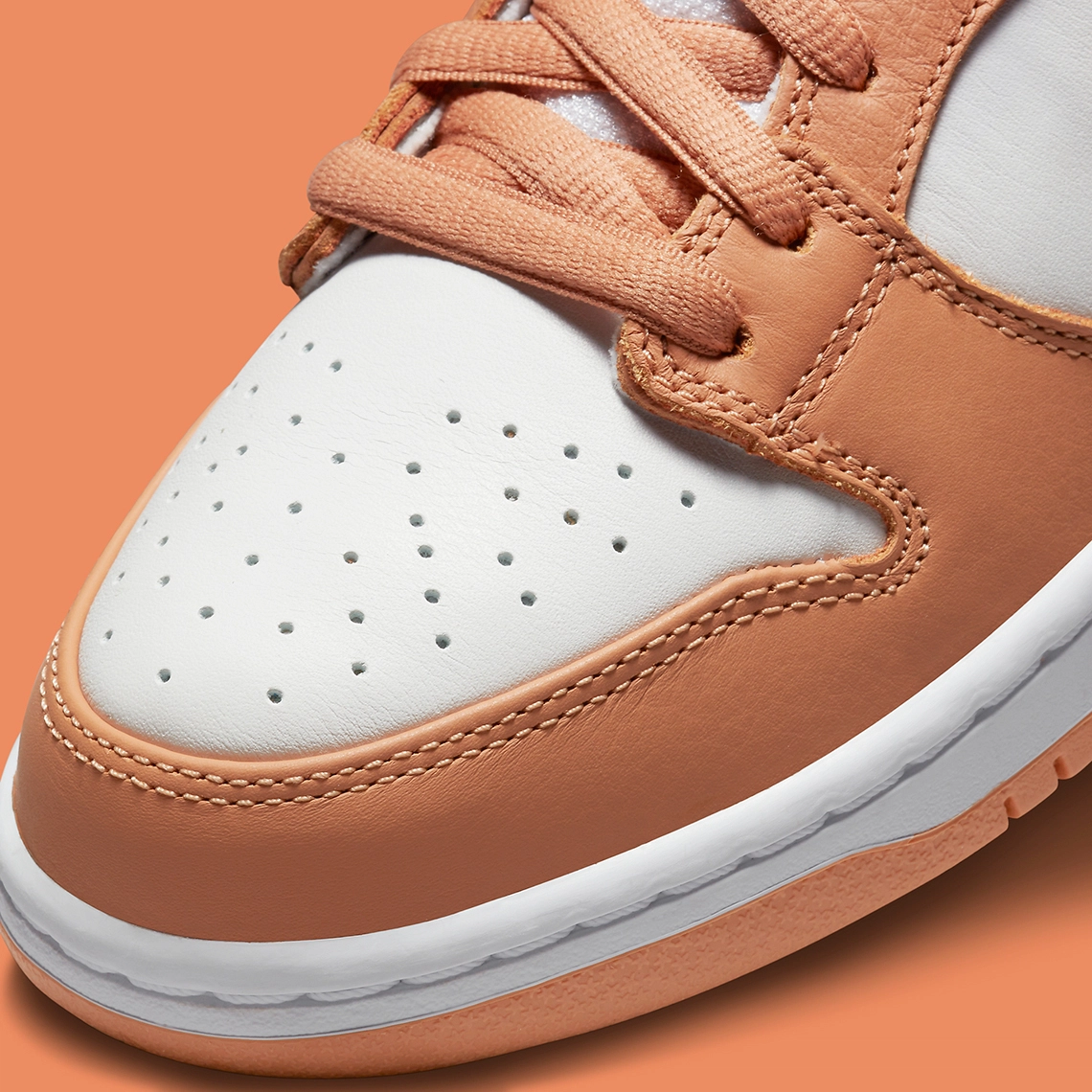 Nike SB Dunk Low ‘’Light Cognac’’ - DM8998-200
