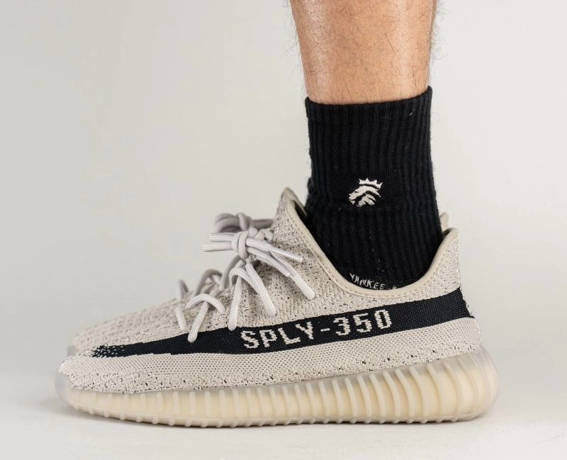 adidas Yeezy Boost 350 V2 ‘’Beige/Black’’ - HP7870
