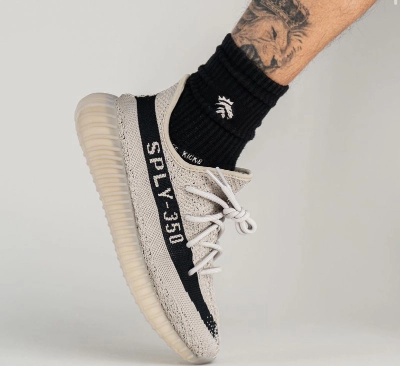 adidas Yeezy Boost 350 V2 ‘’Beige/Black’’ - HP7870