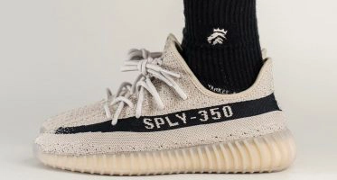adidasYeezy Boost 350 V2 ‘’Beige/Black’’