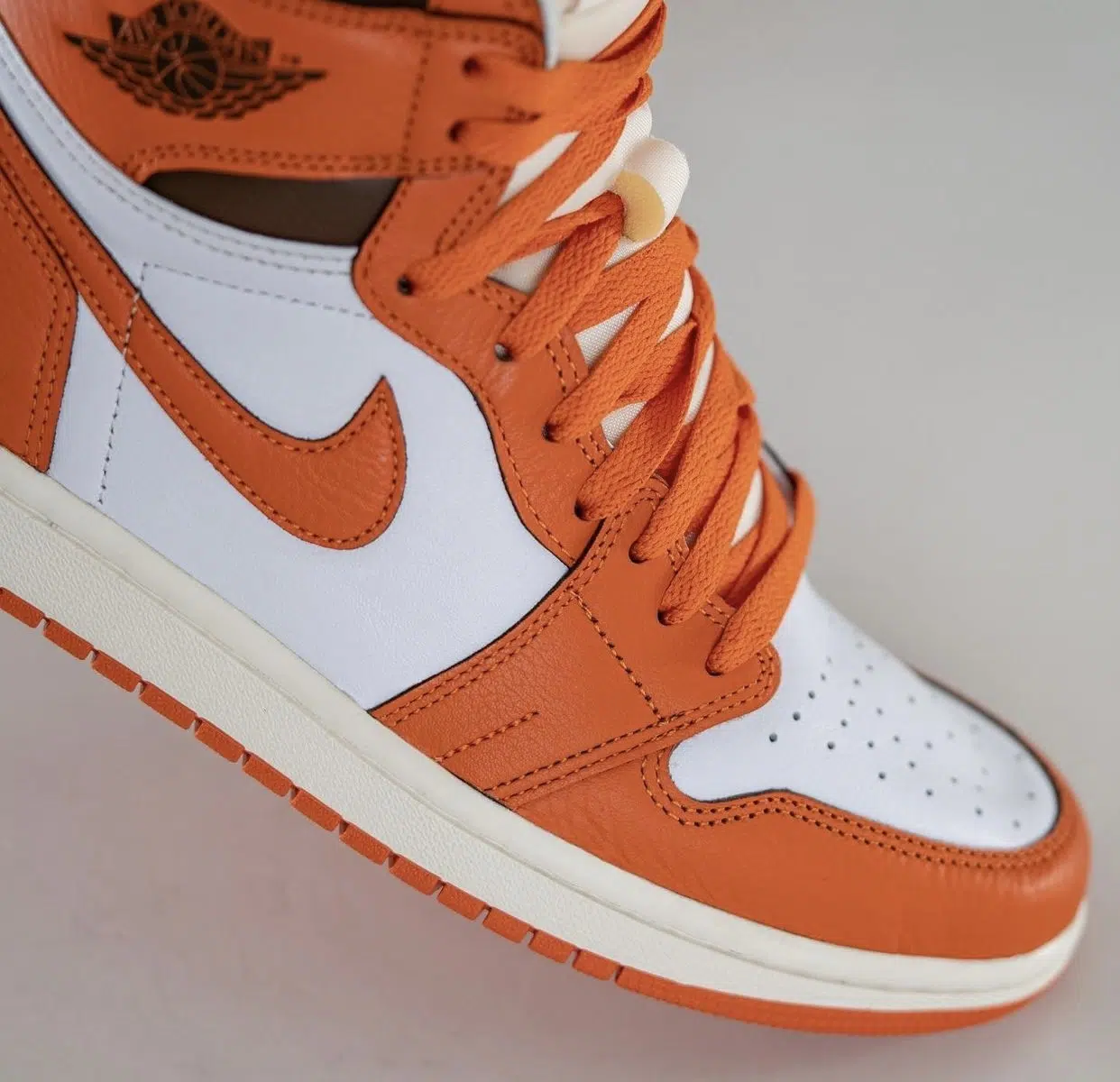 Air Jordan 1 Retro High OG WMNS ‘’Starfish’’ - DO9369-101