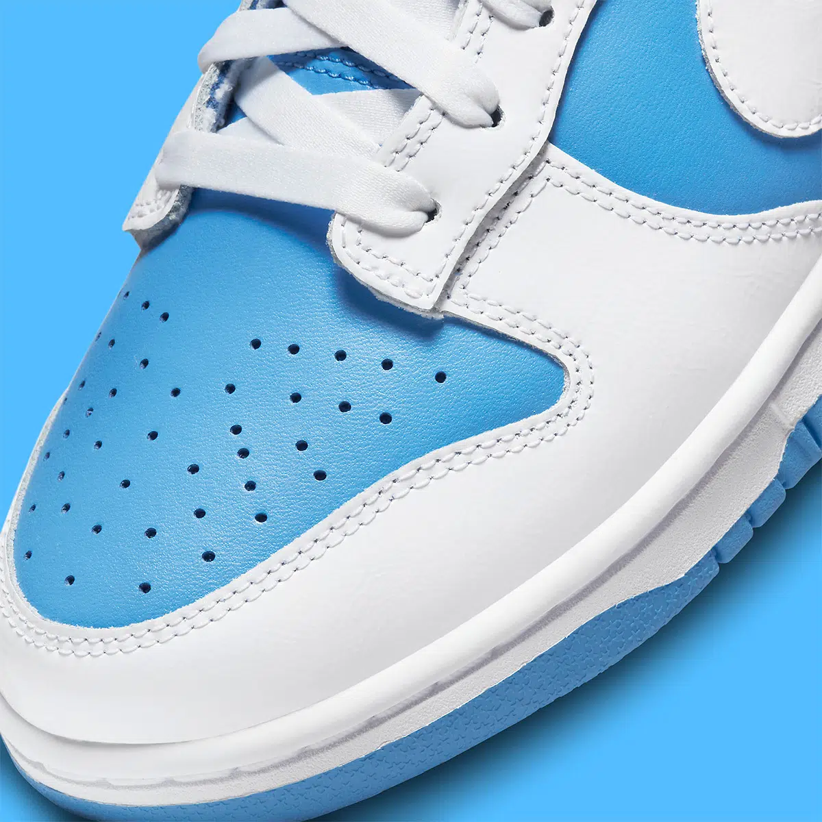 Nike Dunk Low ‘’Reverse UNC’’ - DJ9955-101