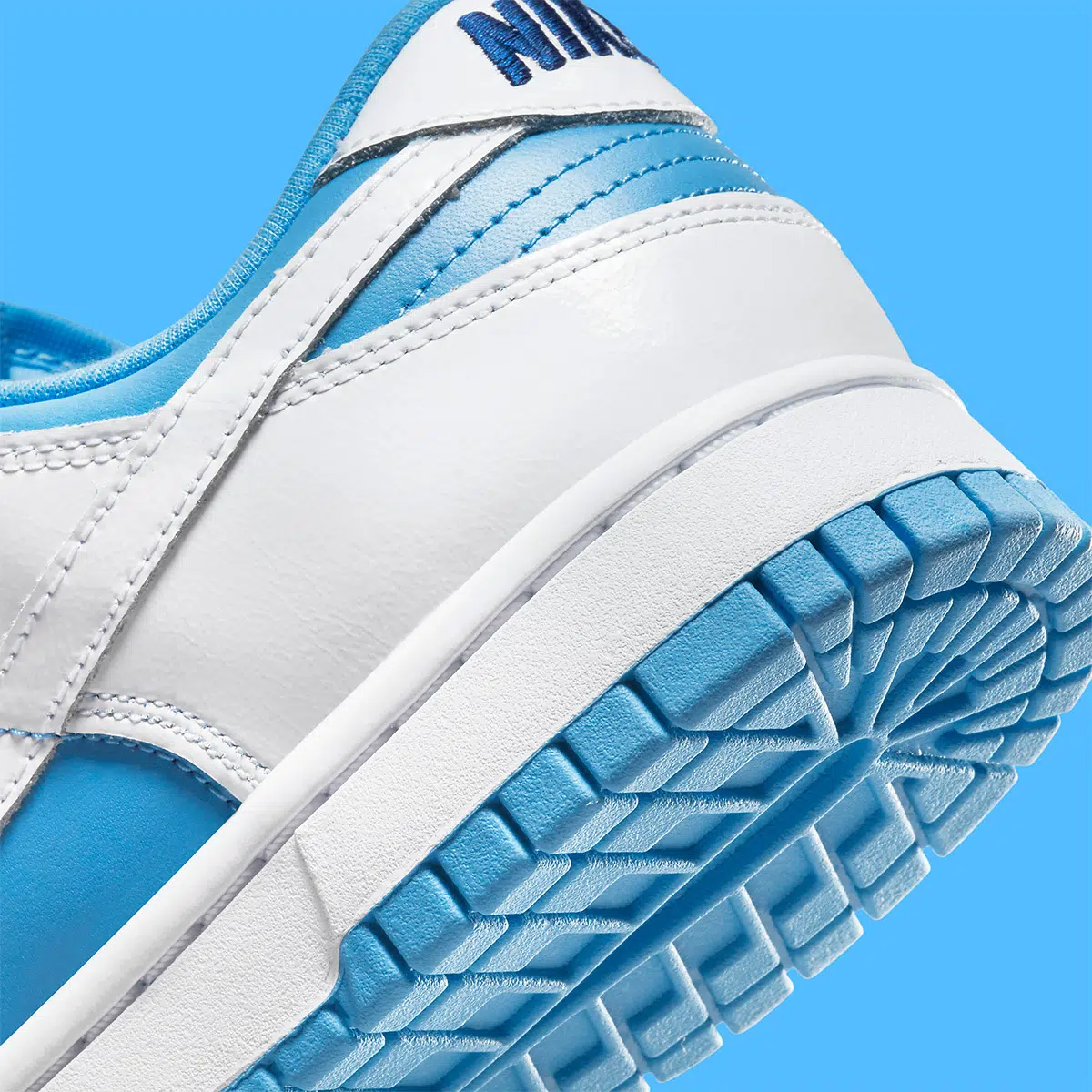 Nike Dunk Low ‘’Reverse UNC’’ - DJ9955-101