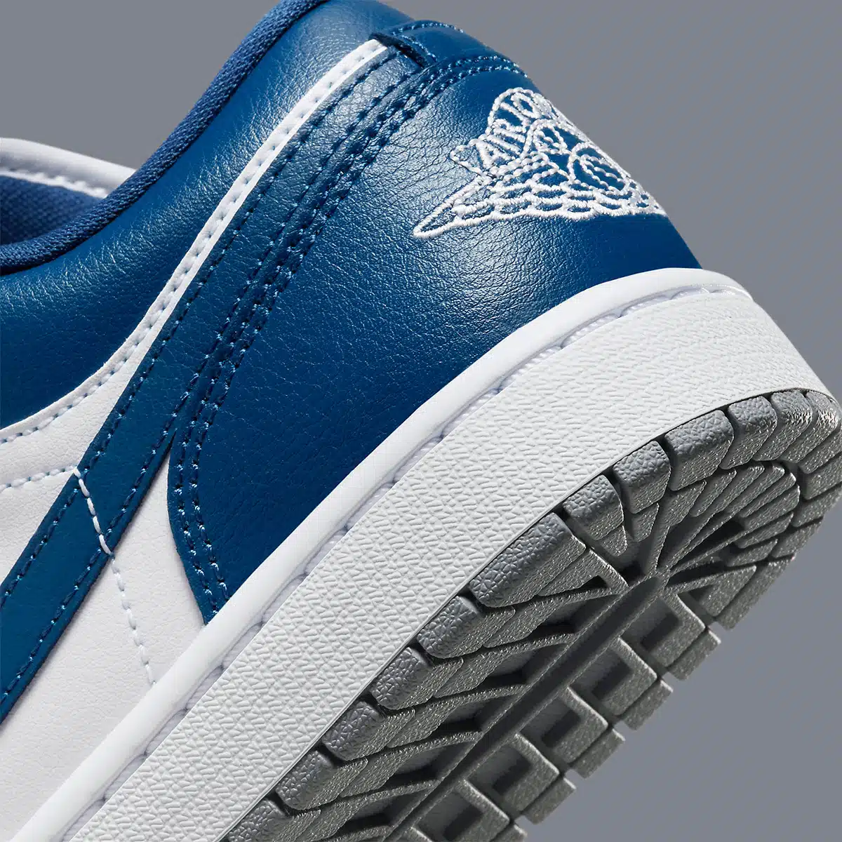Air Jordan 1 Low WMNS ‘’Stealth/French Blue’’ - DC0774-042