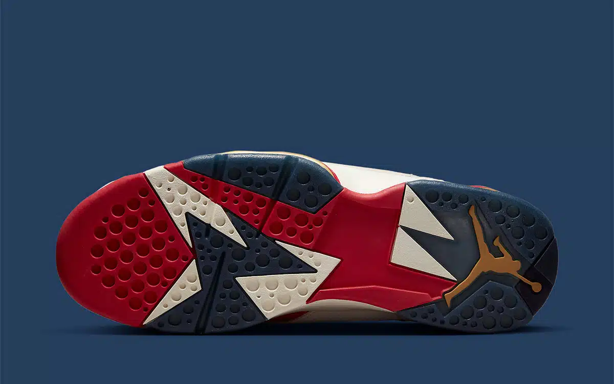 Trophy Room x Air Jordan 7 Retro SP ‘’True Red and Obsidian’’ - DM1195-474